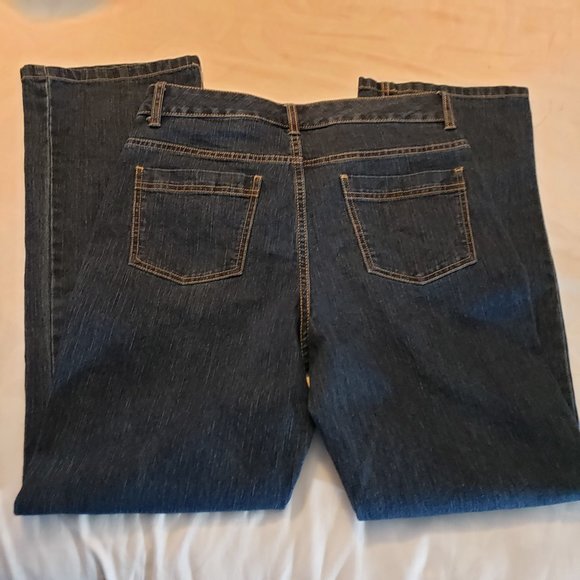 Christopher and Banks..Size 4S. Like new ,Modern Fit; Dark wash. EUC. - Picture 5 of 6